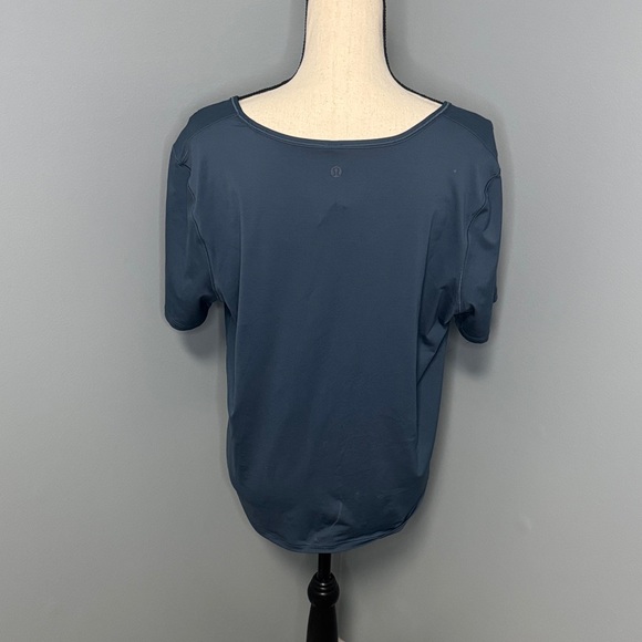 Lululemon Women’s Blue Do The Daily Crop Top Sz 10 - Picture 3 of 5
